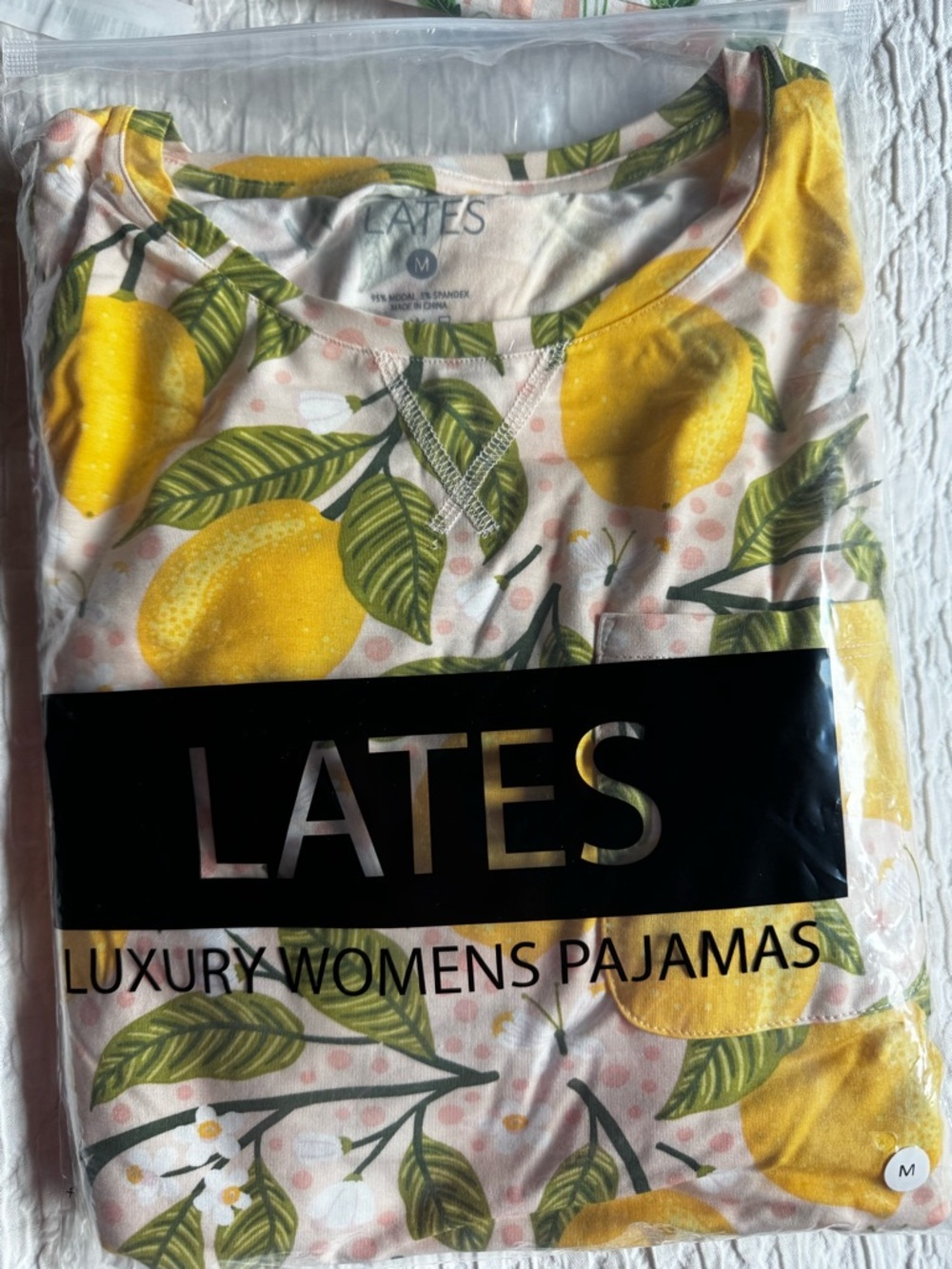 NIB Lates by Kate Jam Short Sleeve Top & Jogger Size Medium in Lemons